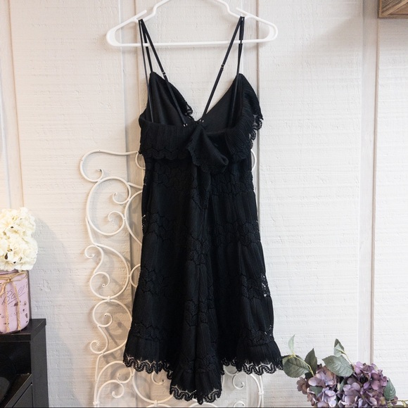 GUESS Vita Mixed-Lace Ruffled Romper - Picture 3 of 8